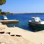 بيت للعطل Secluded Fisherman's Lavdara, Dugi Otok - 8155 سالي