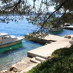Secluded Fisherman's Lavdara, Dugi Otok - 8155 Sali
